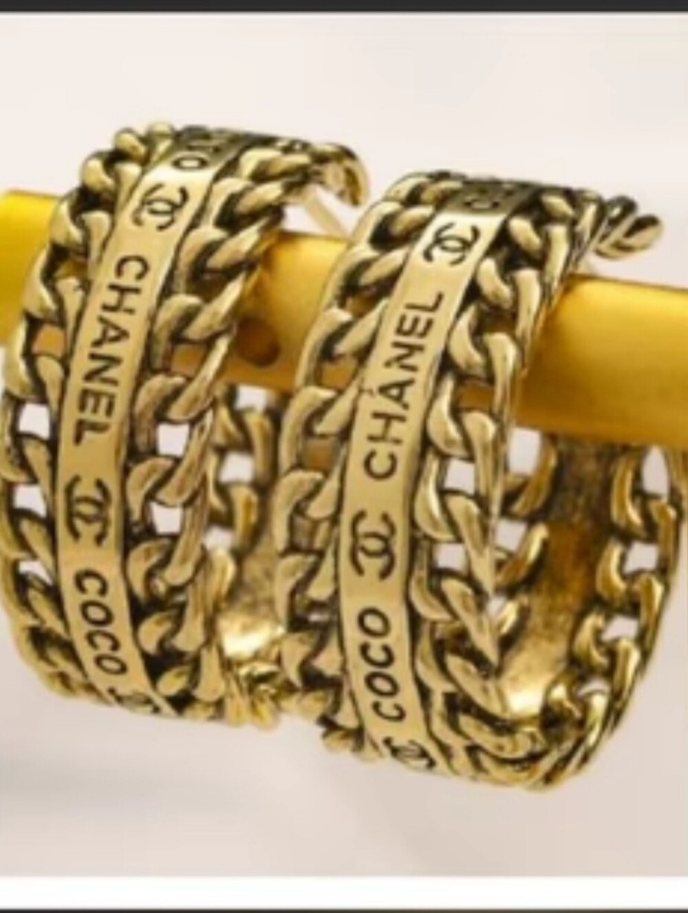 Gold Chain-Link Logo Hoop Earrings